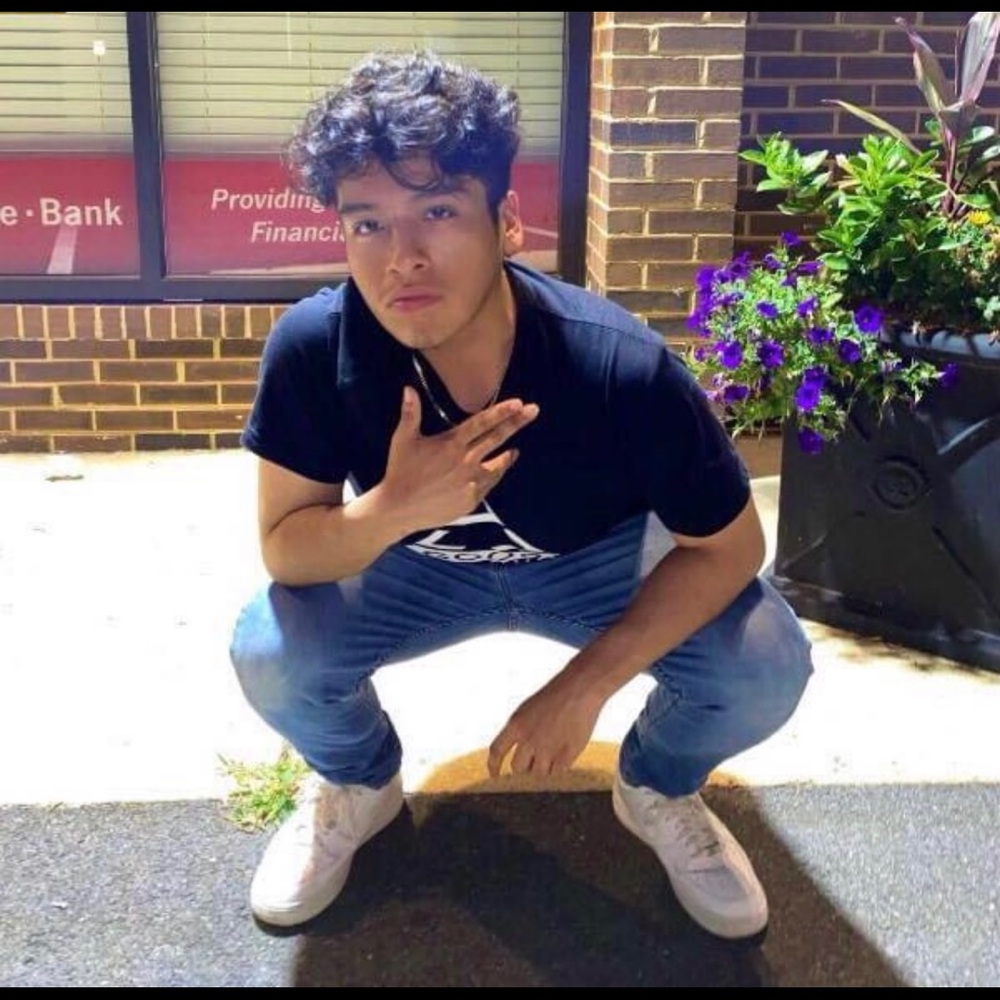 Meet your Posher, Erick